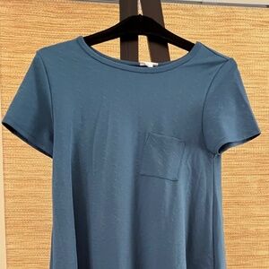 💙 LuLaRoe T-Shirt Dress (S) Blue Casual Relaxed Fit Stretch Knit Pocket Tee 💙